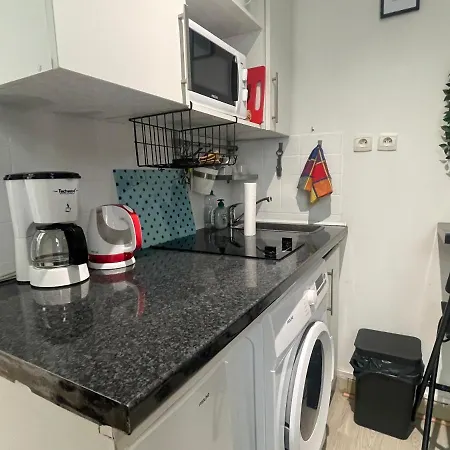 Calm And Cozy Appartement Parijs